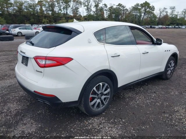 Maserati Levante 8ZF* Keyless* Подгреви* Червен салон* Клип на мото, снимка 5 - Автомобили и джипове - 53109314