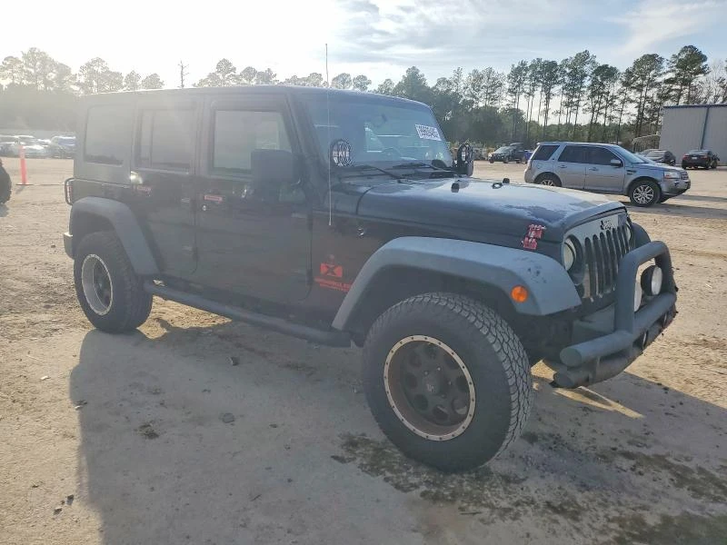 Jeep Wrangler 3.8L 6 4x4 w/Rear Wheel Drv, снимка 5 - Автомобили и джипове - 53865799