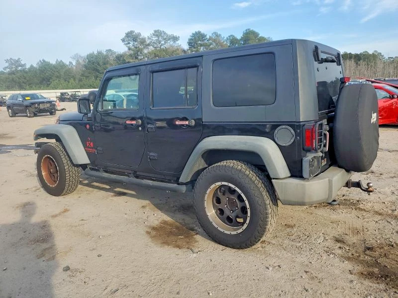 Jeep Wrangler 3.8L 6 4x4 w/Rear Wheel Drv, снимка 3 - Автомобили и джипове - 53865799