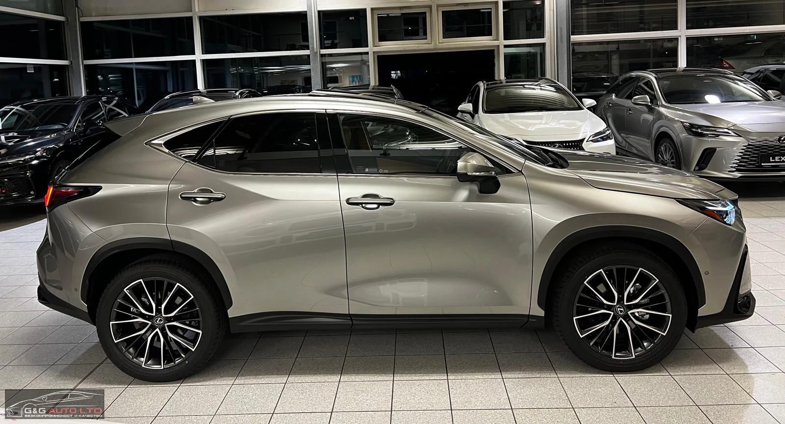 Lexus NX 350h НОВ!/2.5HEV/243HP/LUXURY/4X4/HUD/360/PANO/105d - изображение 6