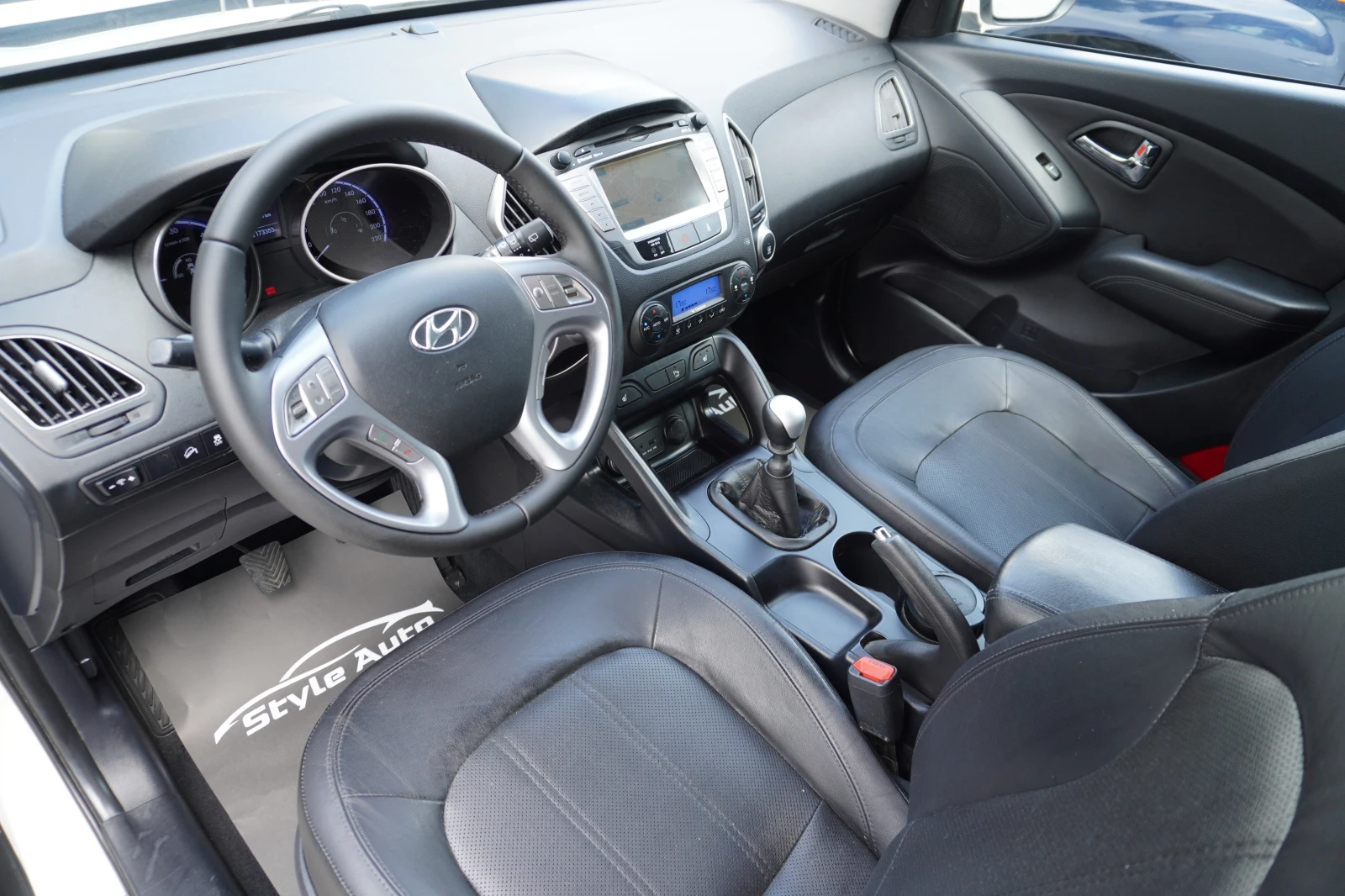 Hyundai IX35 1.7CDTI, X-Possible, KEYLESS, PANO, КОЖА, FULL! - изображение 10