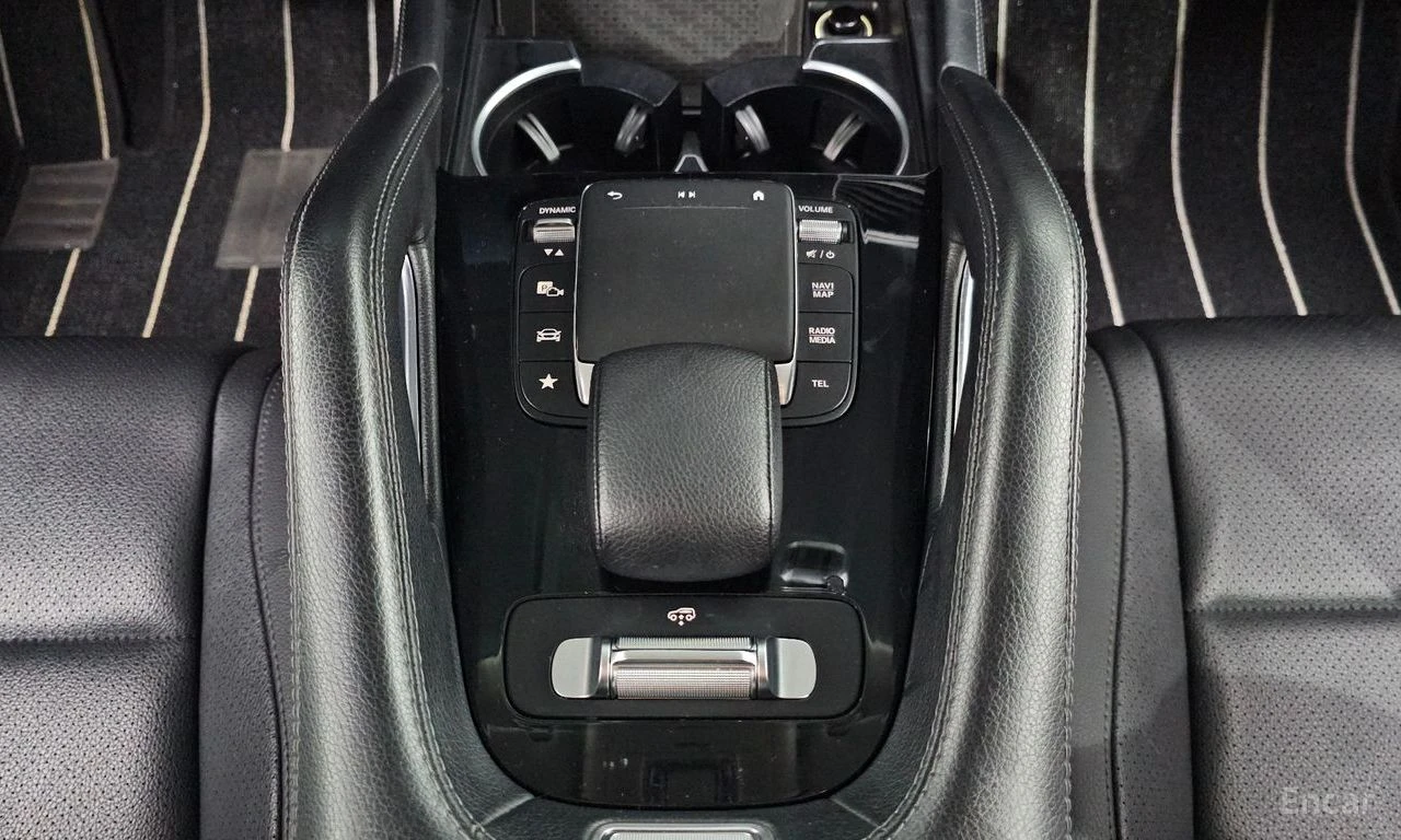 Mercedes-Benz GLE 300 4MATIC/LANE DEPARTURE/DRIVER ASSISTS, снимка 11 - Автомобили и джипове - 54417460