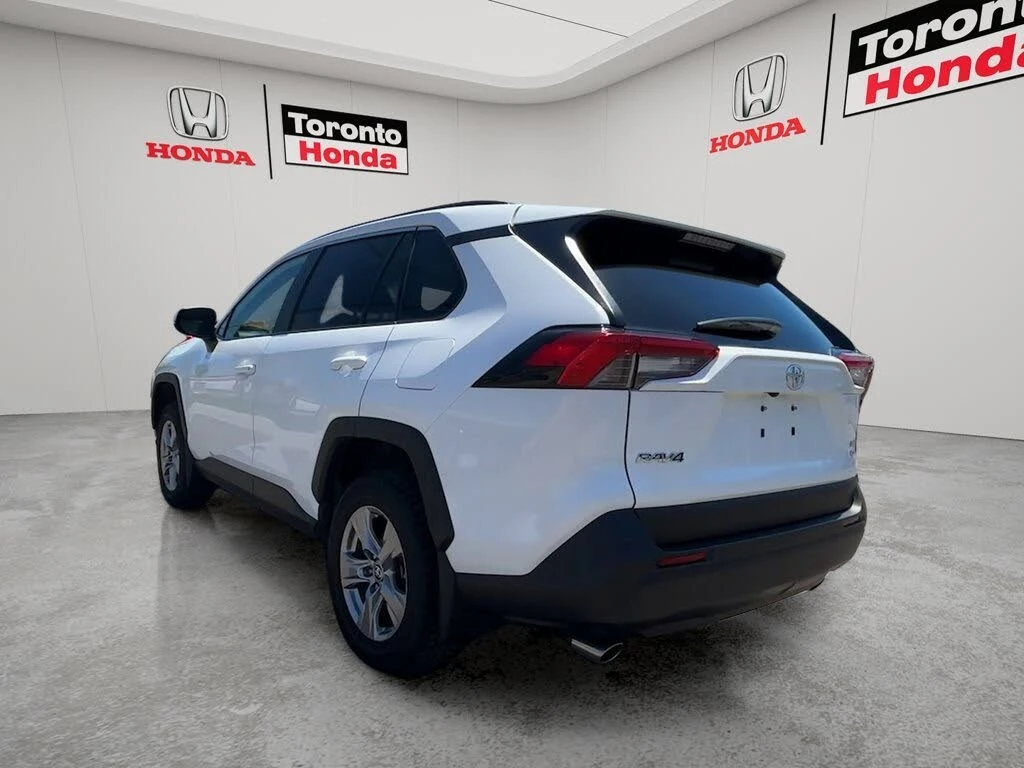 Toyota Rav4 * ПАНО* KEYLESS* Camera* ПОДГРЕВ* , снимка 9 - Автомобили и джипове - 55604530