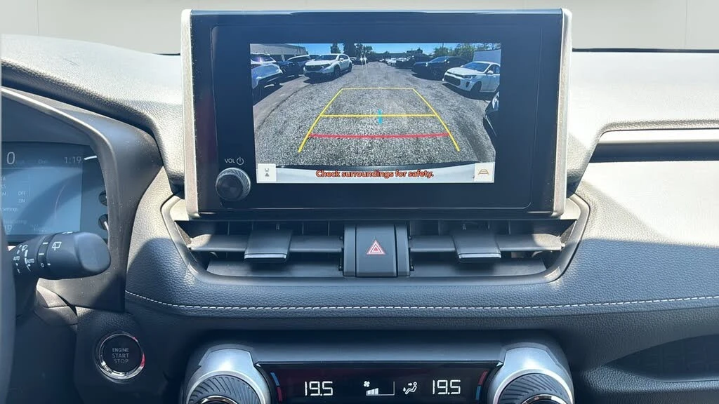 Toyota Rav4 * ПАНО* KEYLESS* Camera* ПОДГРЕВ* , снимка 14 - Автомобили и джипове - 55604530