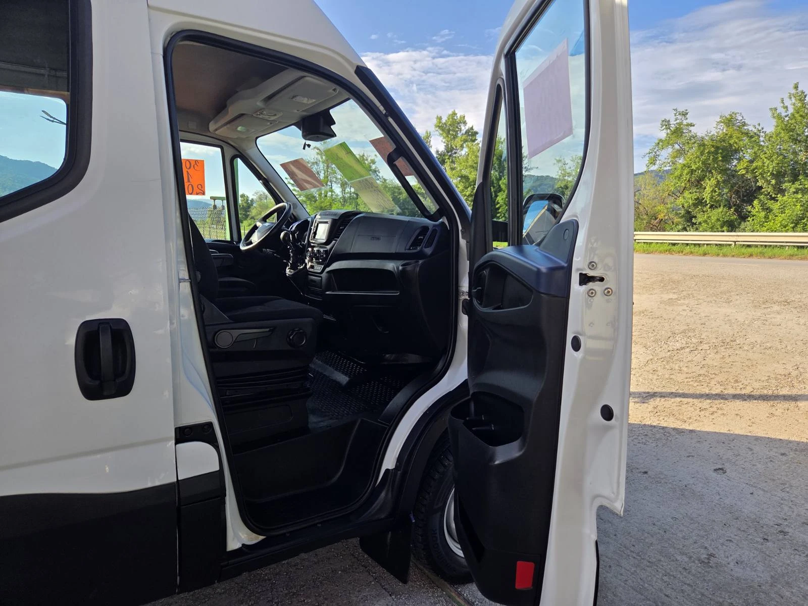 Iveco 35c18 ДО 3, 5Т., МАКС БОРД, 180К.С., КЛИМА, ШВЕЙЦАРИЯ, снимка 14 - Бусове и автобуси - 55040558