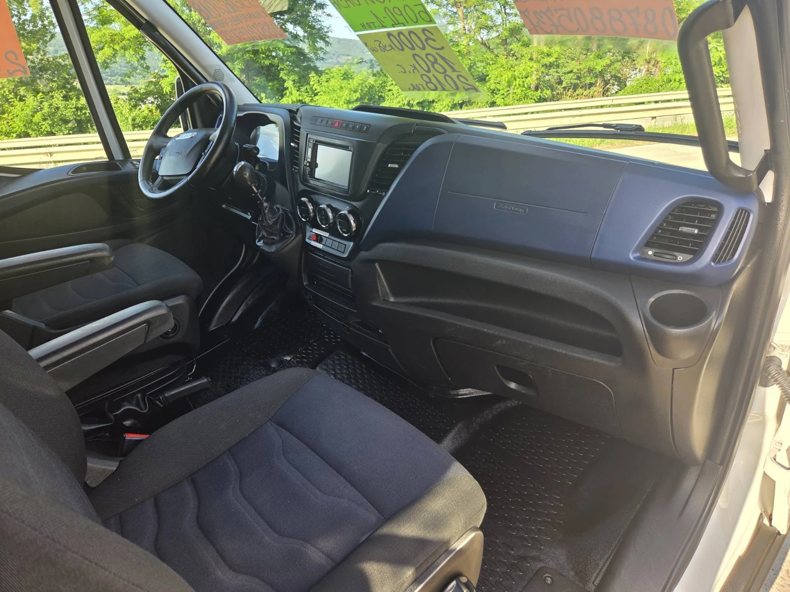 Iveco 35c18 ДО 3, 5Т., МАКС БОРД, 180К.С., КЛИМА, ШВЕЙЦАРИЯ, снимка 15 - Бусове и автобуси - 55040558