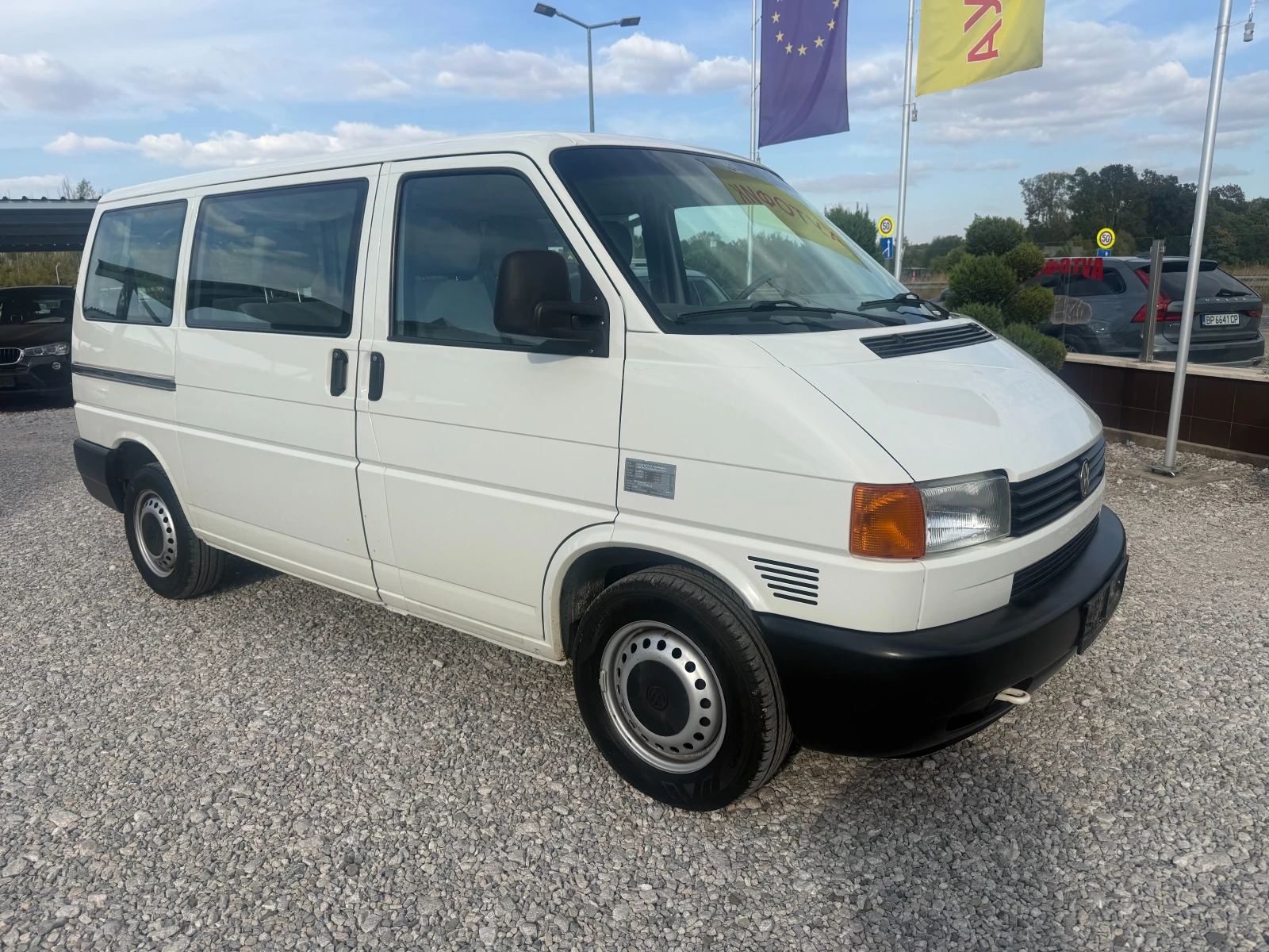 VW Transporter 2.5 TDI НОВ ВНОС !! 9 МЕСТА !! РЕАЛНИ КИЛОМЕТРИ !!