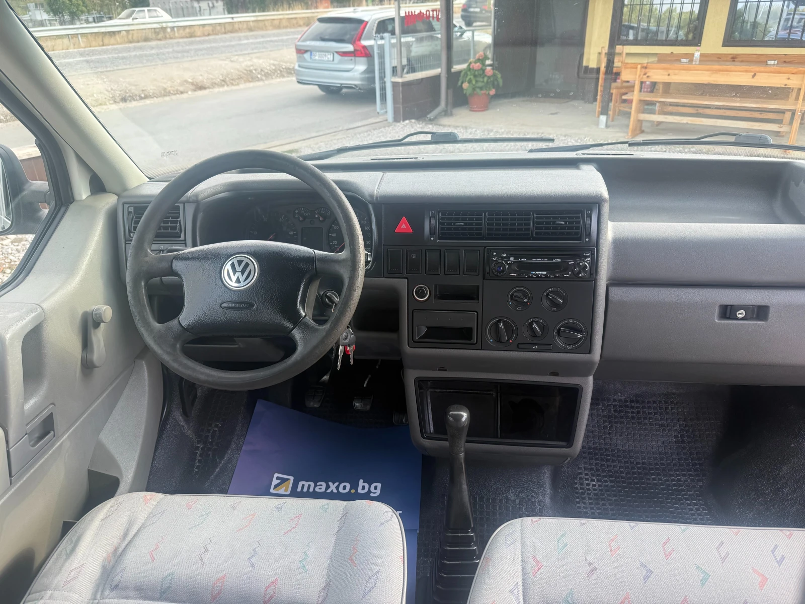 VW Transporter 2.5 TDI НОВ ВНОС !! 9 МЕСТА !! РЕАЛНИ КИЛОМЕТРИ !!, снимка 11 - Бусове и автобуси - 56320800