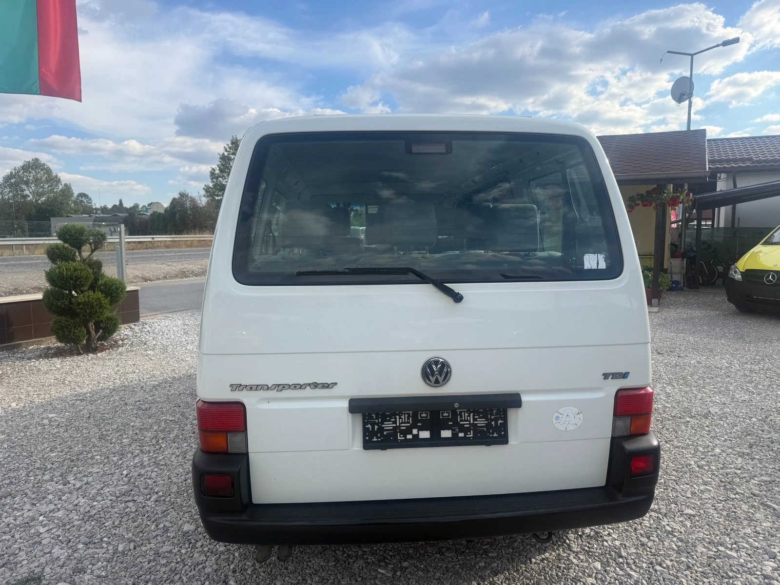 VW Transporter 2.5 TDI НОВ ВНОС !! 9 МЕСТА !! РЕАЛНИ КИЛОМЕТРИ !!, снимка 4 - Бусове и автобуси - 56320800