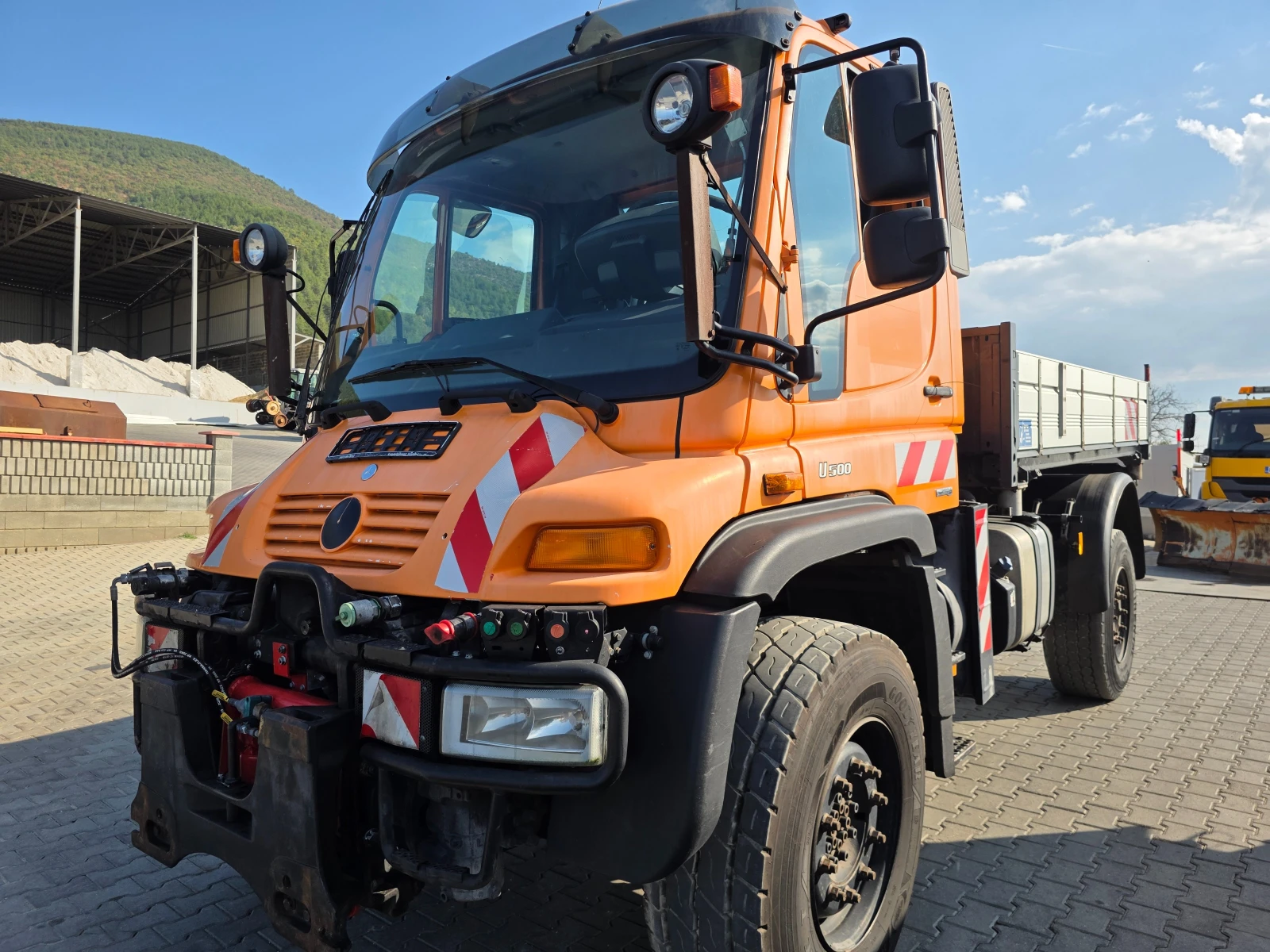 Mercedes-Benz UNIMOG U400