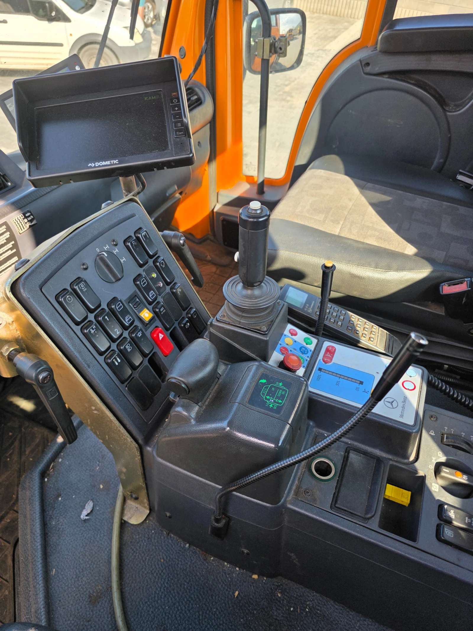 Mercedes-Benz UNIMOG U400, снимка 13 - Камиони - 56171721