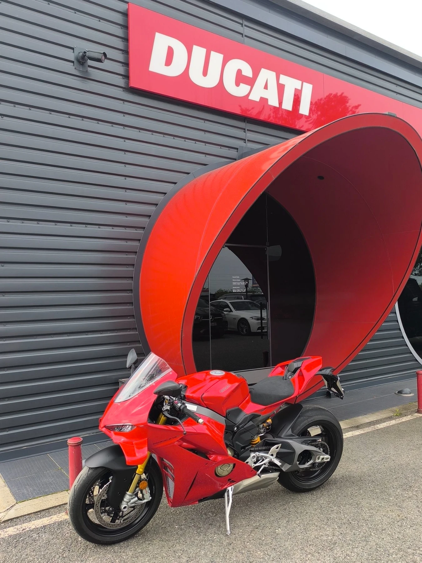 Ducati Panigale V4S