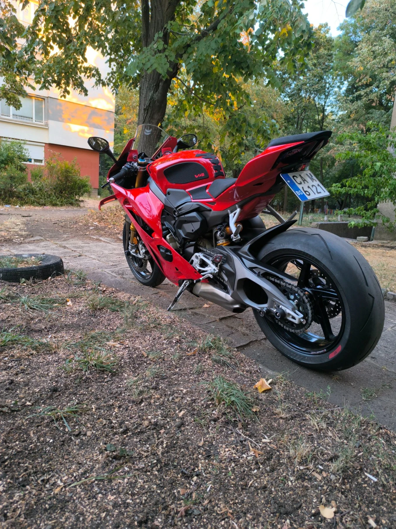 Ducati Panigale V4S, снимка 2 - Мотоциклети и мототехника - 56524038