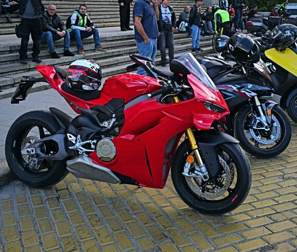 Ducati Panigale V4S, снимка 14 - Мотоциклети и мототехника - 56524038