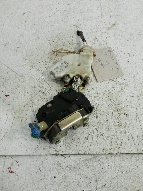 Брава врата предна дясна Нисан Алмера Тино