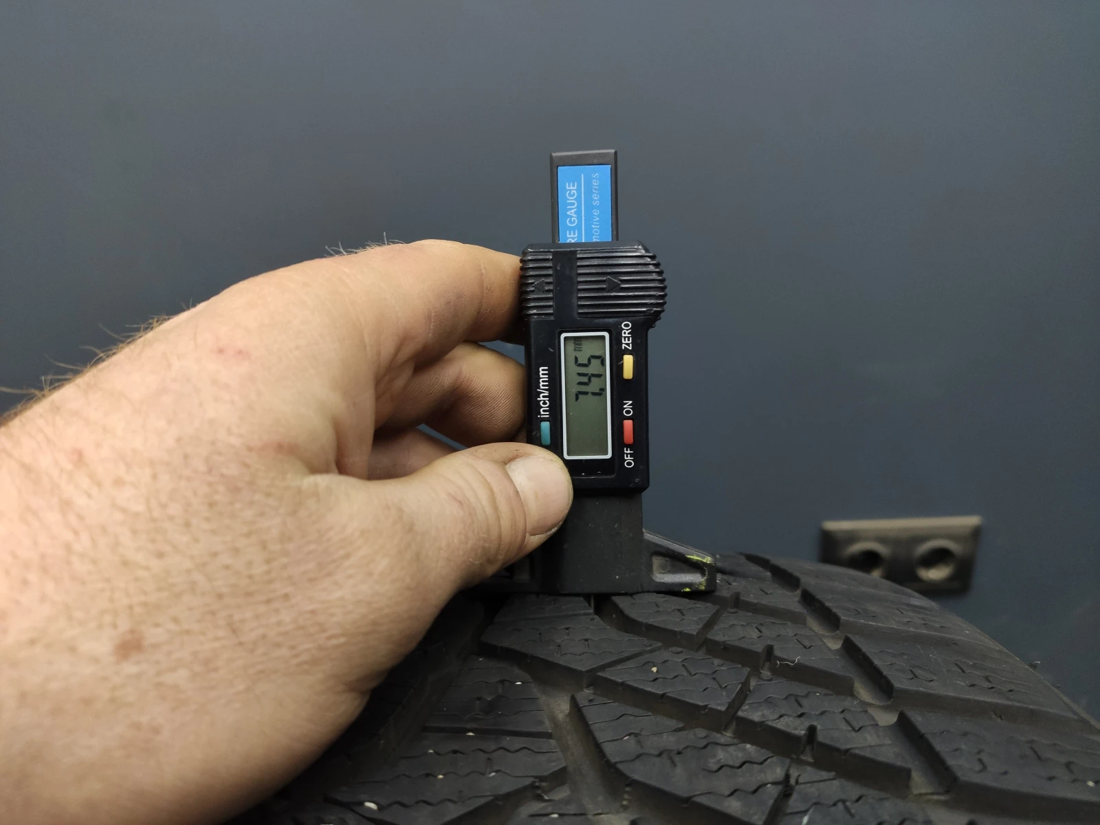  255/40R19 | Mobile.bg   6