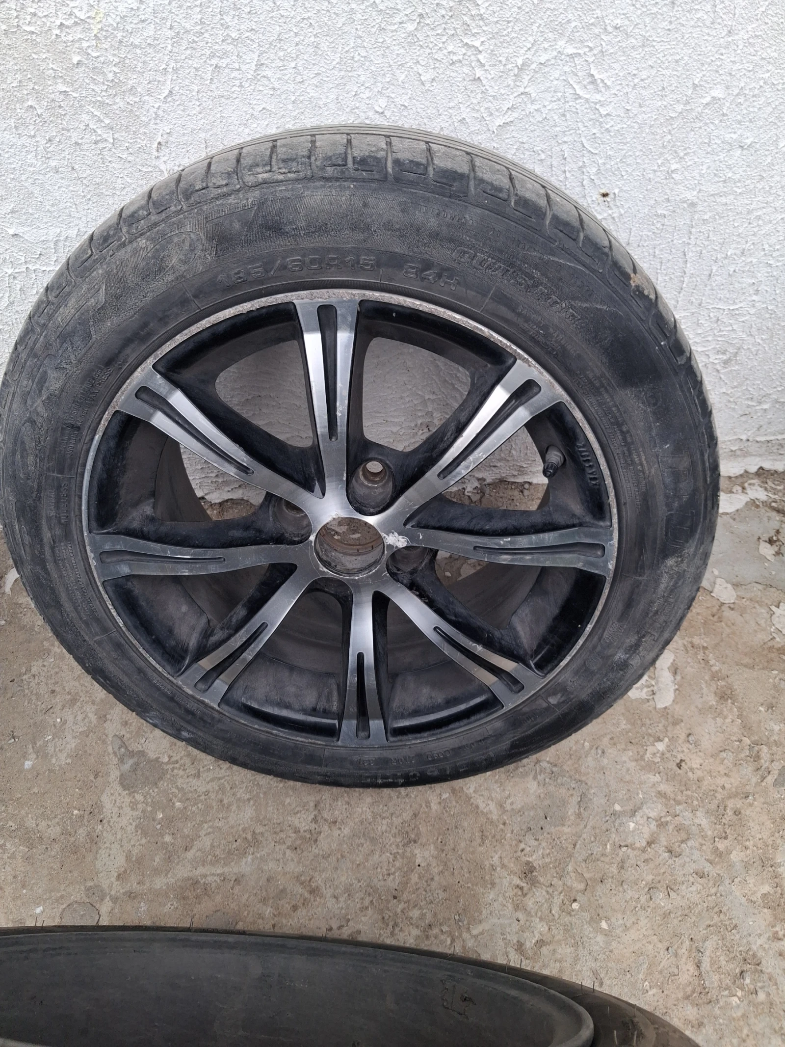���� � ������ 185/60R15 | Mobile.bg � ����������� 3