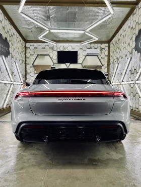 Porsche Taycan Turbo s, снимка 9