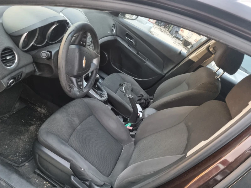 Chevrolet Cruze 1.7dizel-131ks-2013god, снимка 7 - Автомобили и джипове - 47402464