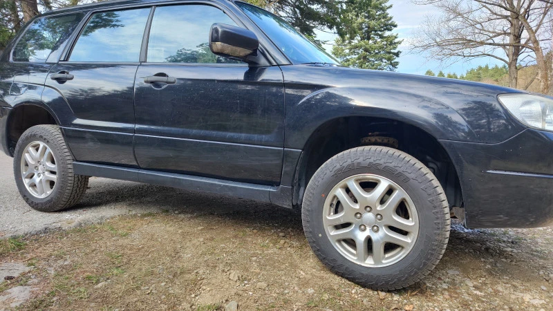 Subaru Forester, снимка 1 - Автомобили и джипове - 47286837