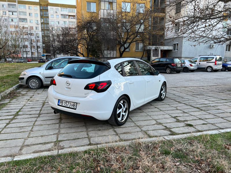 Opel Astra, снимка 4 - Автомобили и джипове - 45479545