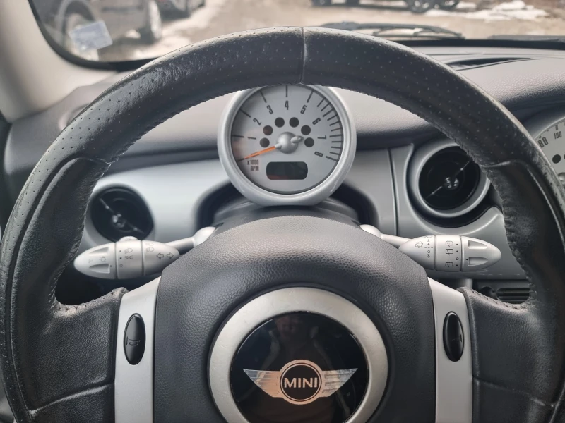 Mini Cooper 1.6i КЛИМАТИК, снимка 11 - Автомобили и джипове - 48802630