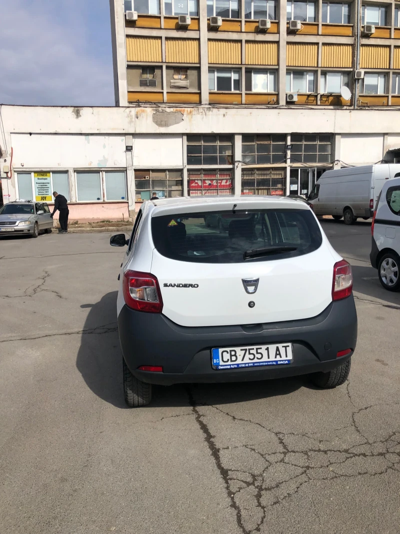 Dacia Sandero 1.2 16v газ, снимка 5 - Автомобили и джипове - 49303764