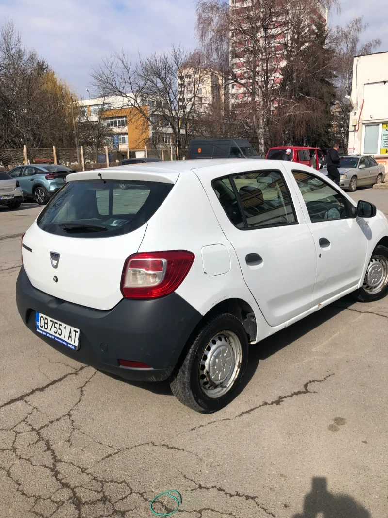 Dacia Sandero 1.2 16v газ, снимка 4 - Автомобили и джипове - 49303764