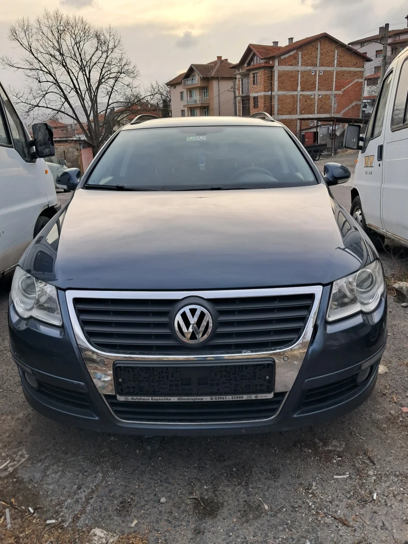 VW Passat, снимка 1 - Автомобили и джипове - 49488825