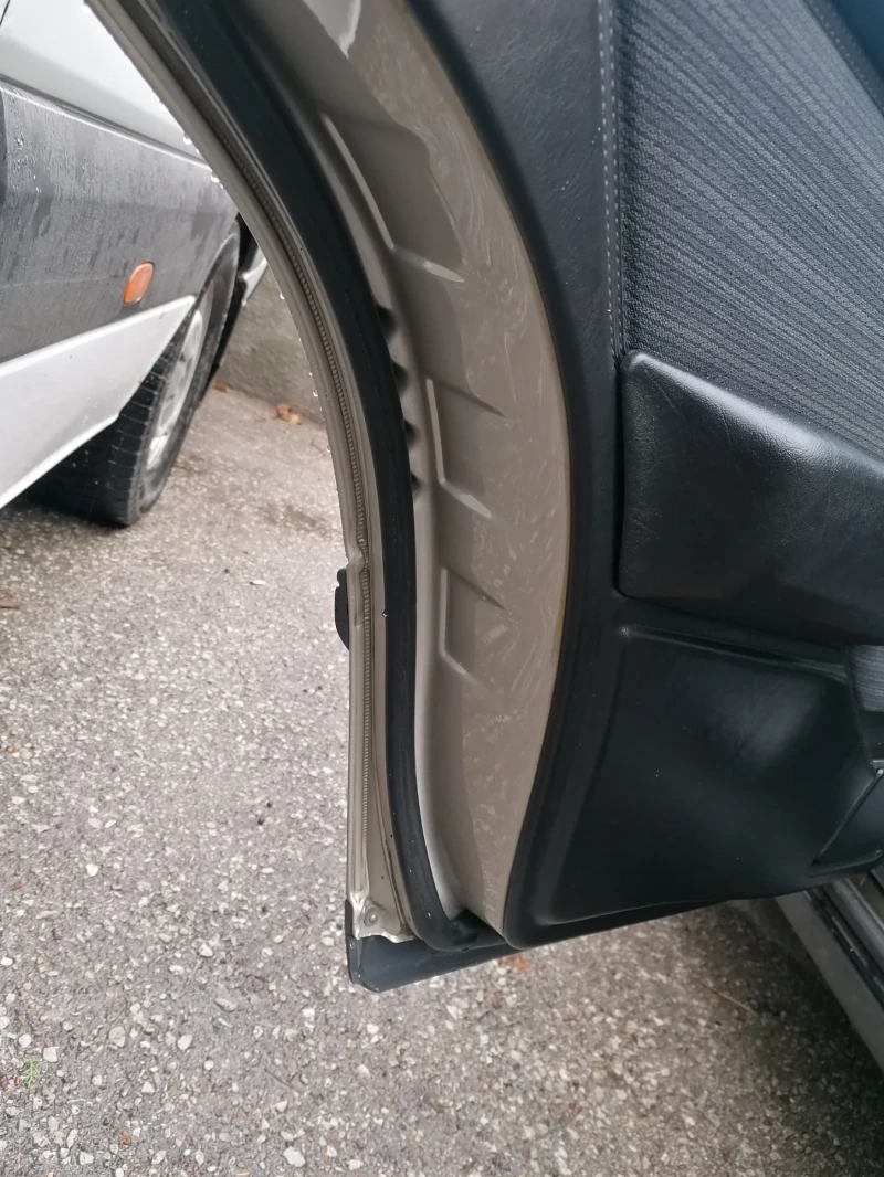 Mercedes-Benz 124, снимка 3 - Автомобили и джипове - 51855990