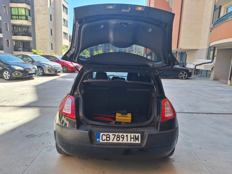 Renault Megane 1.5 dci, снимка 9 - Автомобили и джипове - 51796504