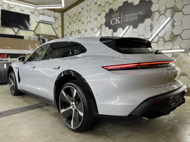 Porsche Taycan Turbo s, снимка 8 - Автомобили и джипове - 52719923