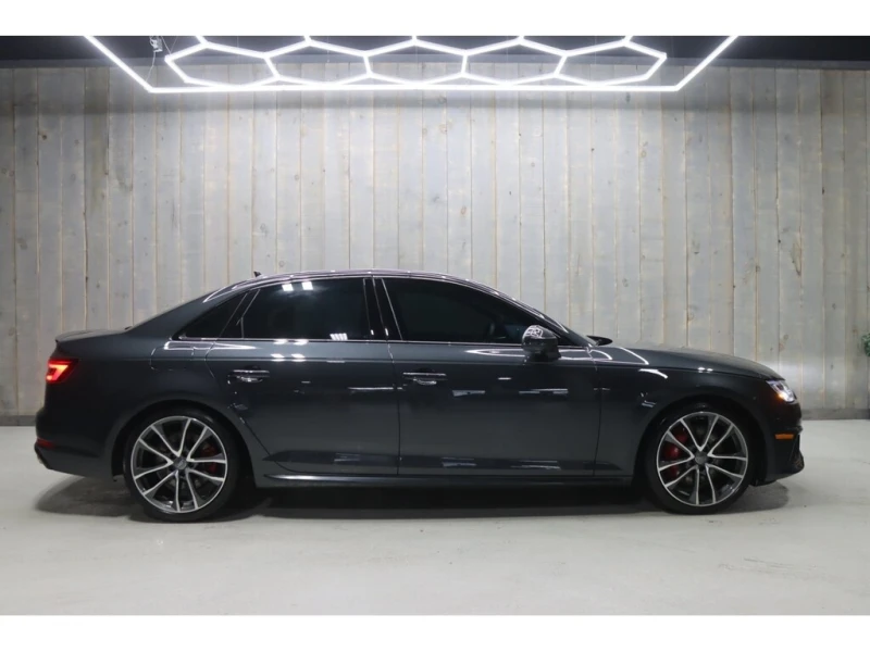 Audi S4 * TECHNIK 3.0T| EXCELLENT CONDITION| NO ACCIDENTS|, снимка 2 - Автомобили и джипове - 52804092