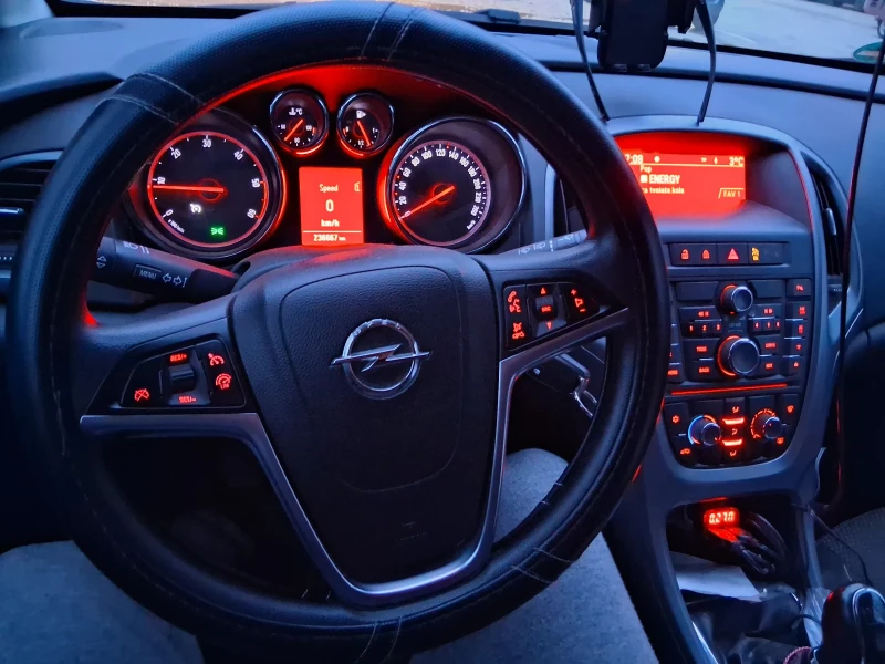 Opel Astra J 1.7 -110 CDTI, снимка 7 - Автомобили и джипове - 53013227