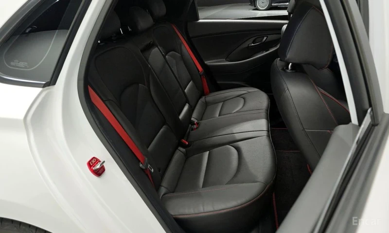 Hyundai I30, снимка 12 - Автомобили и джипове - 53019619