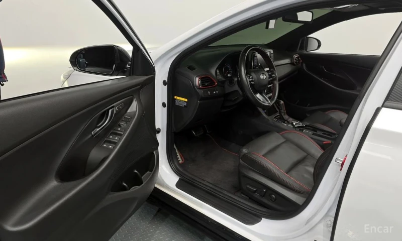 Hyundai I30, снимка 10 - Автомобили и джипове - 53019619