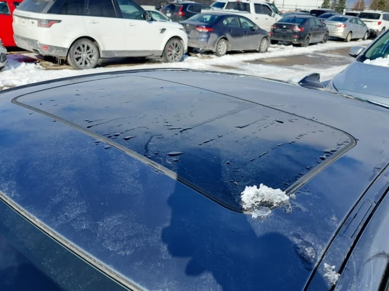 BMW 330  XDRIVE * CARFAX * БЕЗ ПЪРВОНАЧАЛНА ВНОСКА, снимка 16 - Автомобили и джипове - 53125345