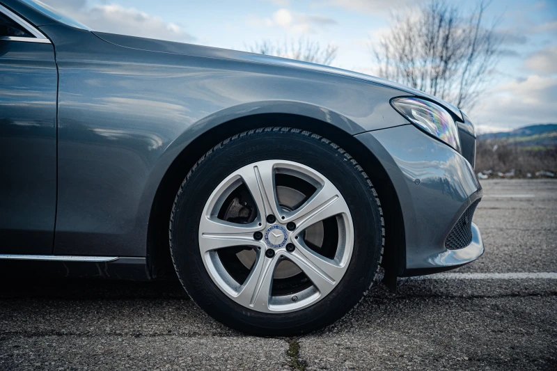 Mercedes-Benz E 220 9-G, снимка 7 - Автомобили и джипове - 53433027