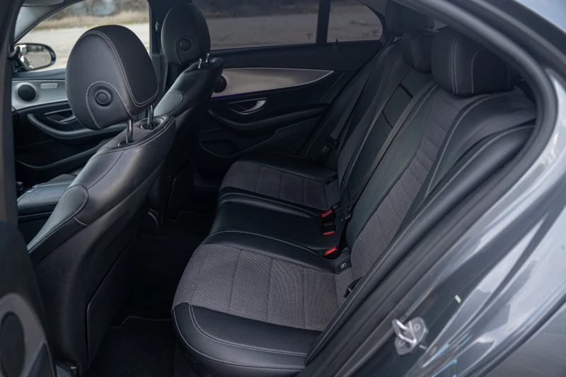 Mercedes-Benz E 220 9-G, снимка 16 - Автомобили и джипове - 53433027