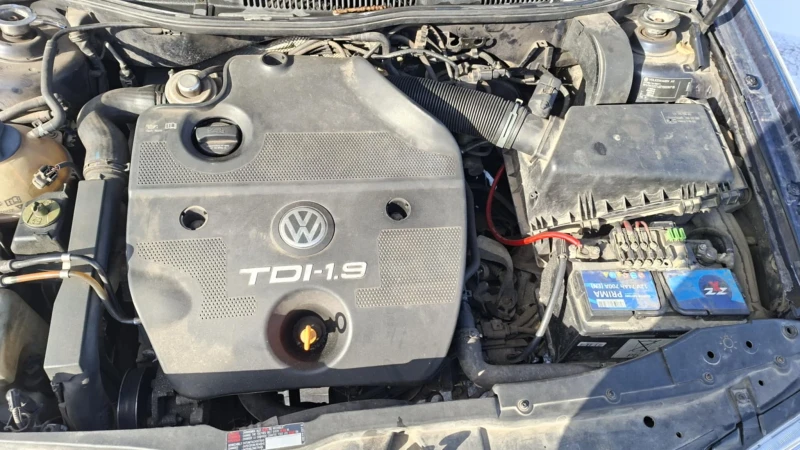 VW Golf 1.9 тди, снимка 5 - Автомобили и джипове - 53599458