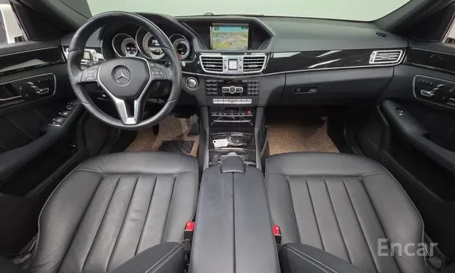 Mercedes-Benz E 220 задно предаване, снимка 4 - Автомобили и джипове - 55476134