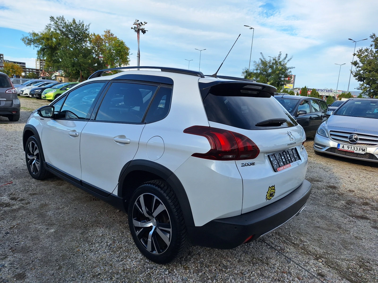 Peugeot 2008 1.6 HDI GTline - изображение 7