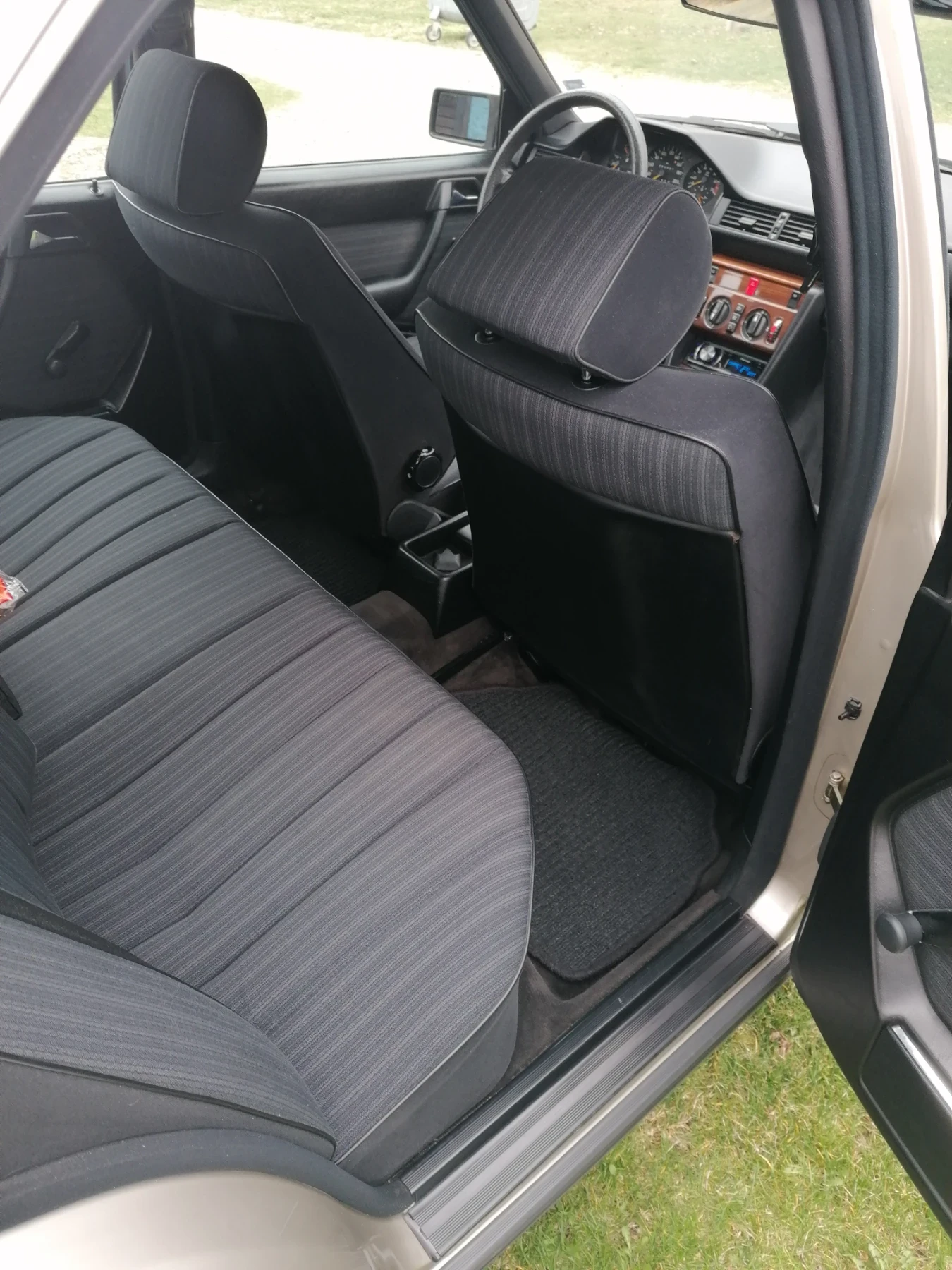 Mercedes-Benz 124 | Mobile.bg — изображение 16