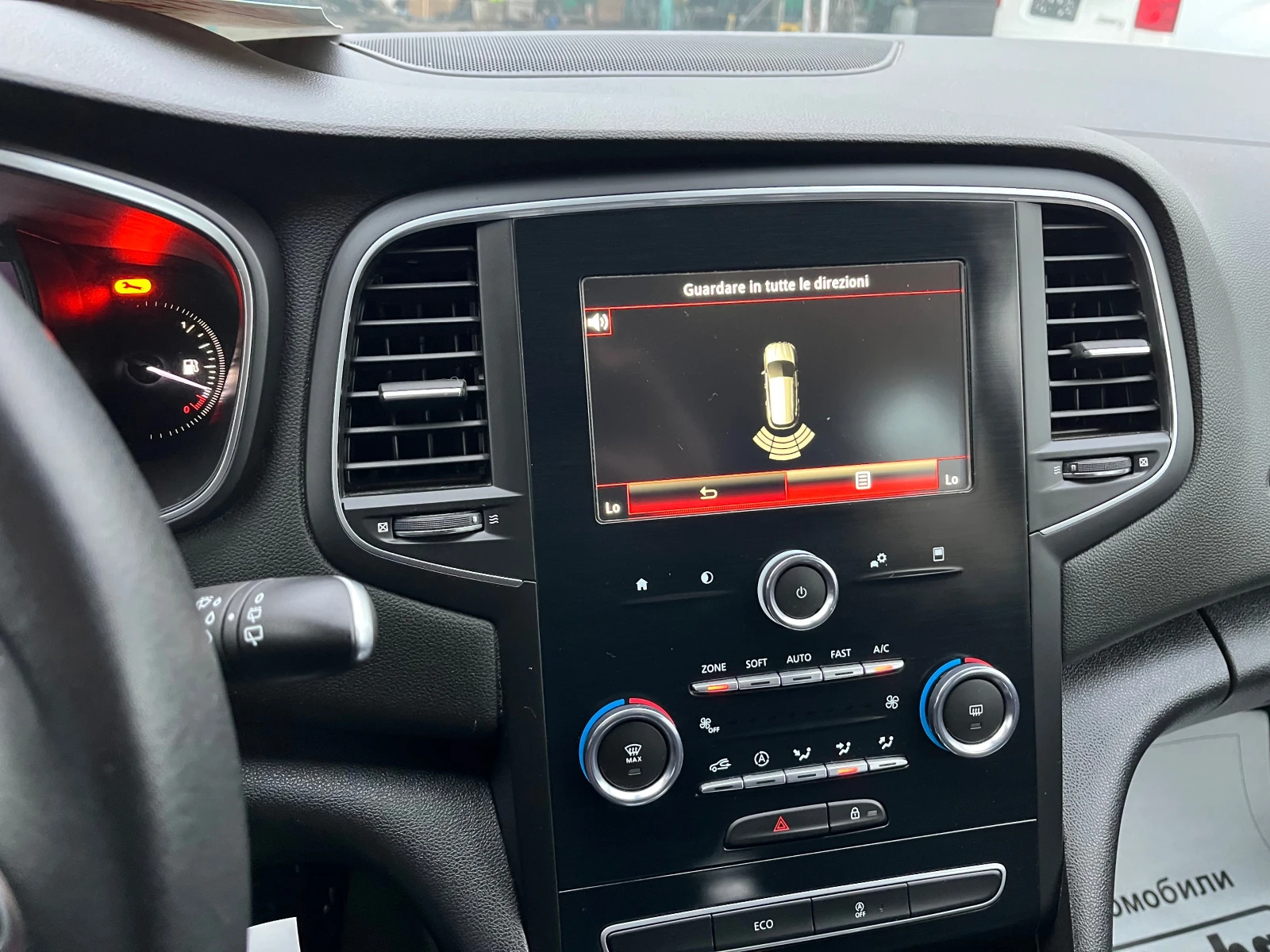 Renault Megane 1.5 avtomatik - изображение 9