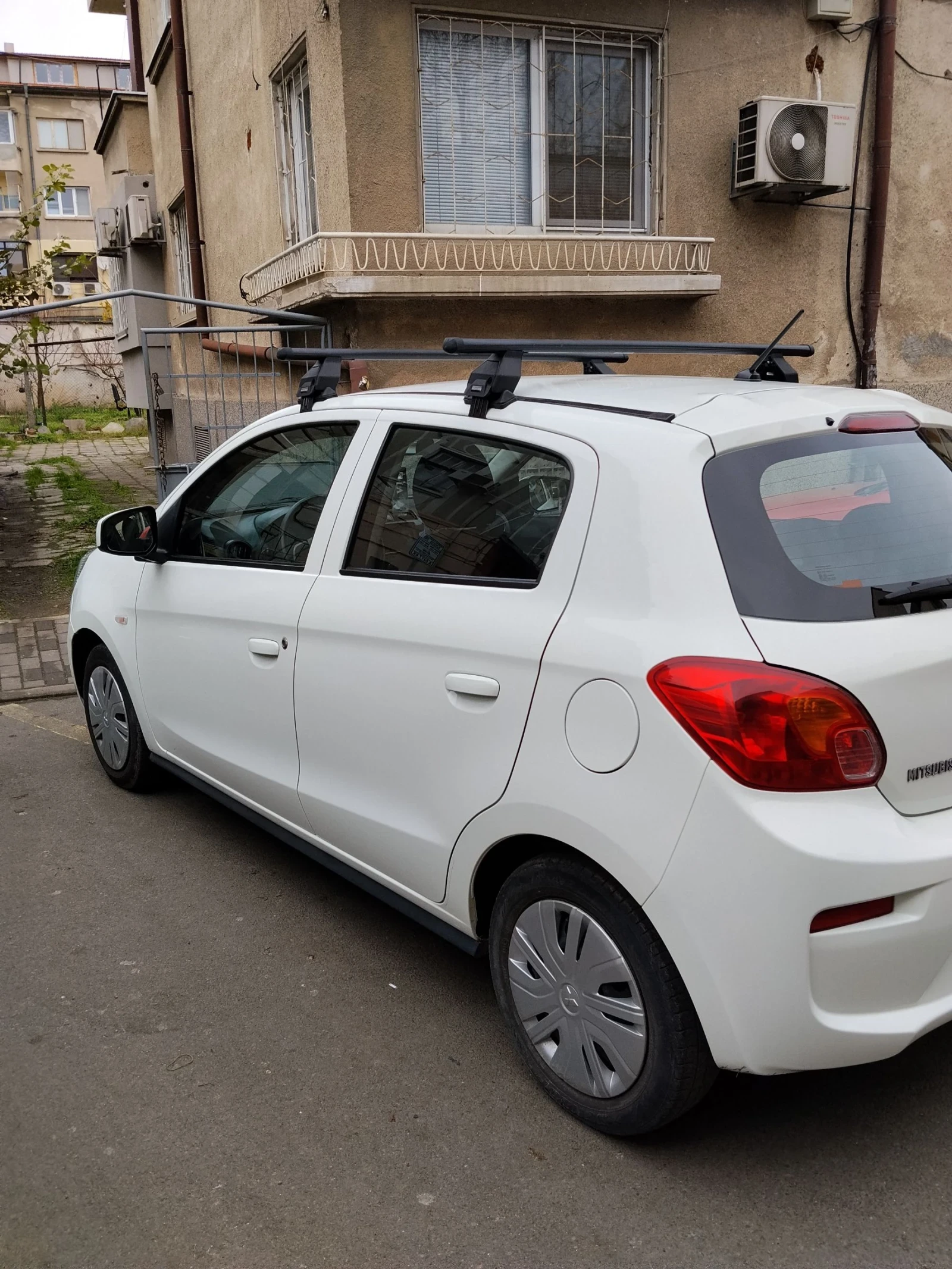 Mitsubishi Space star 1.0, снимка 5 - Автомобили и джипове - 53769152