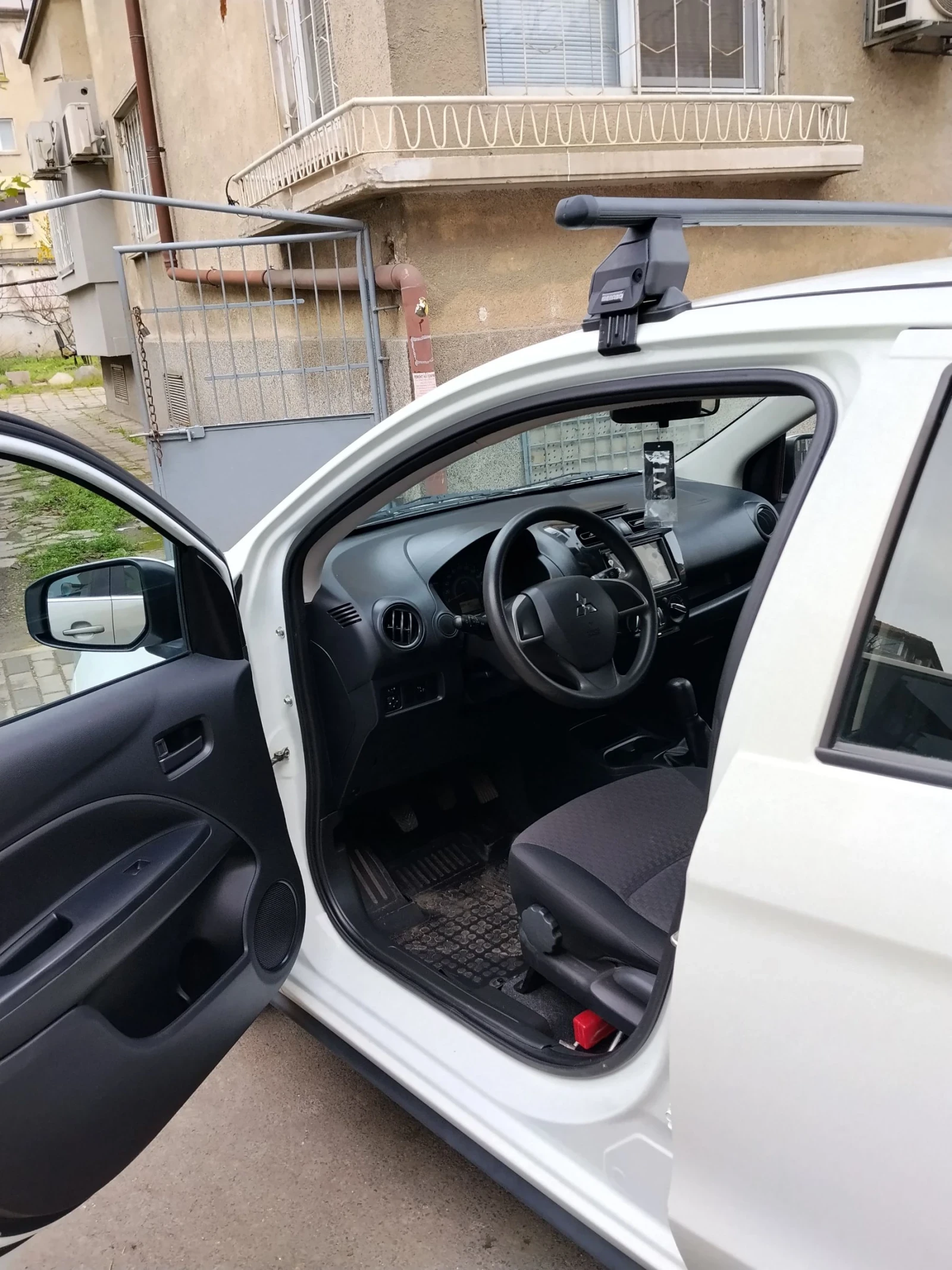 Mitsubishi Space star 1.0, снимка 6 - Автомобили и джипове - 53769152