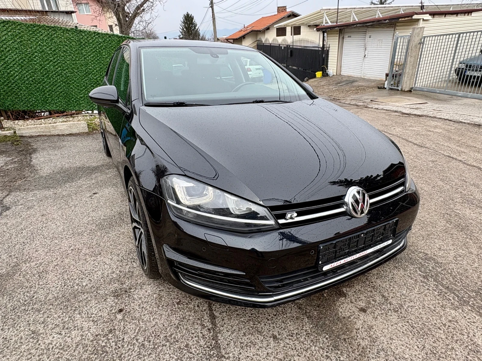VW Golf Обслужен, Keyless, Керамика, Бензин, снимка 4 - Автомобили и джипове - 53560928