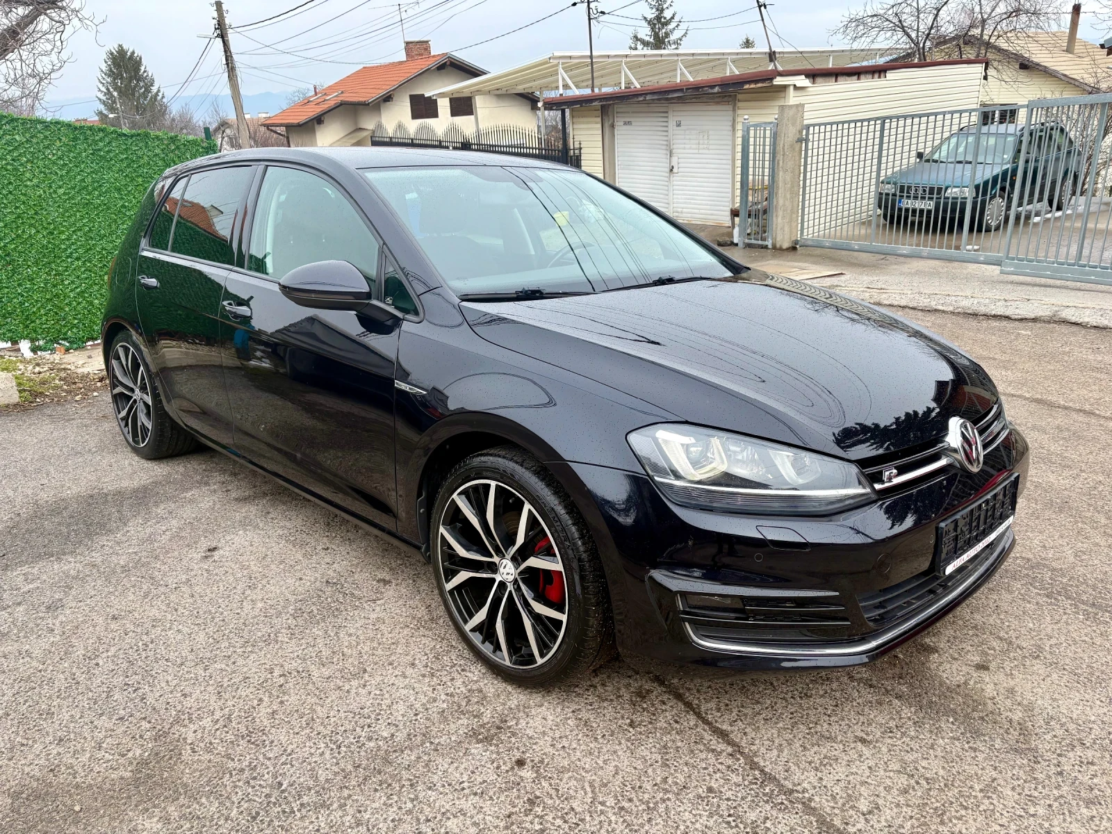 VW Golf Обслужен, Keyless, Керамика, Бензин