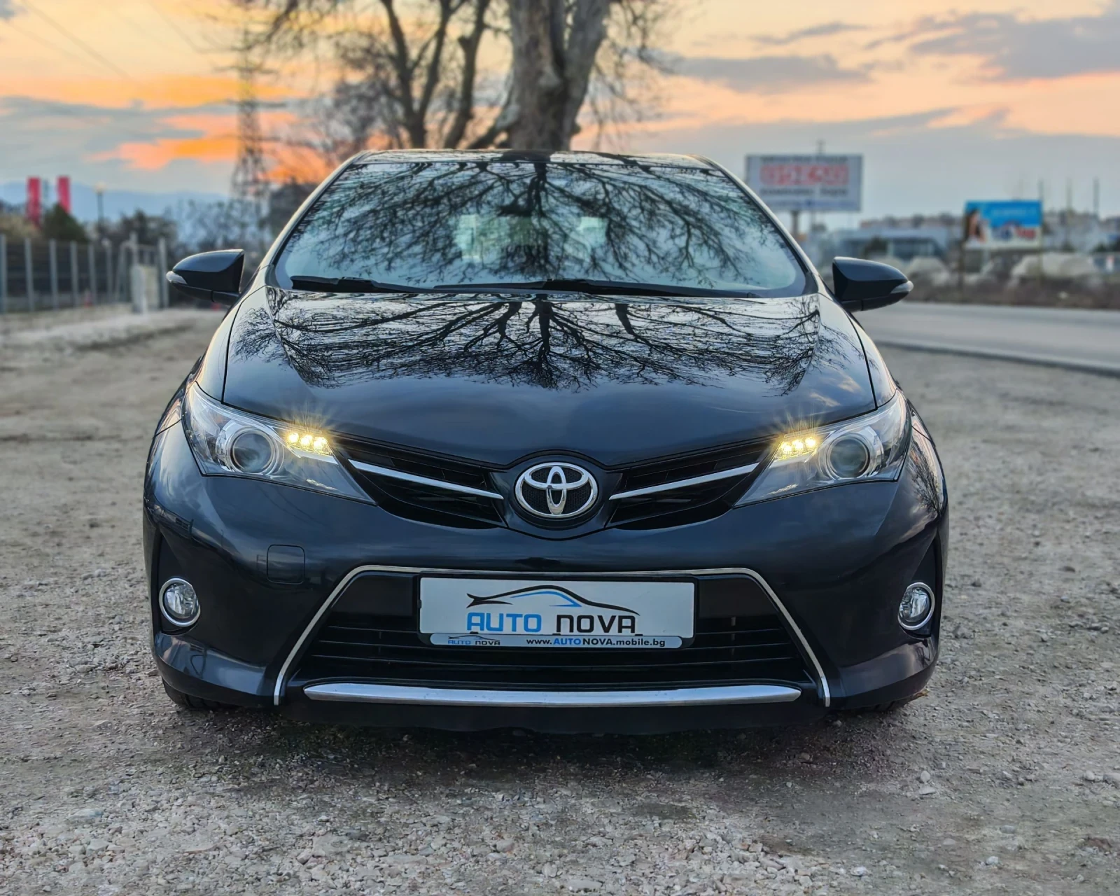 Toyota Auris 2.0 124  К.С. ДИЗЕЛ!D4D!  - изображение 2