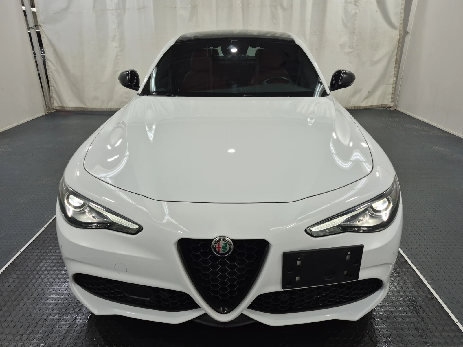 Alfa Romeo Giulia VELOCE AWD 280кс * Възможност за Лизинг* , снимка 6 - Автомобили и джипове - 53775601